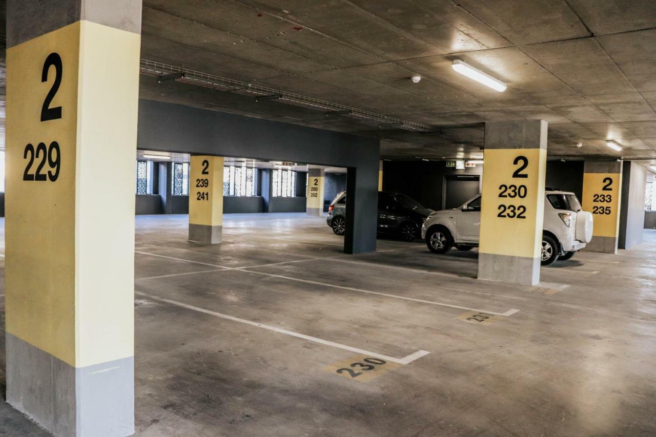 Wex1 - Modern, Iconic, Pool, Gym, Wifi, Secure Parking Lägenhet Kapstaden Exteriör bild